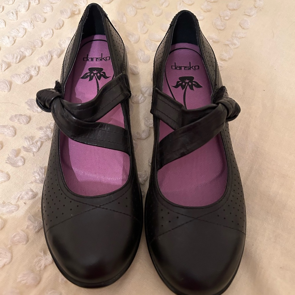 New without tags or box. Dansko dress shoes.
